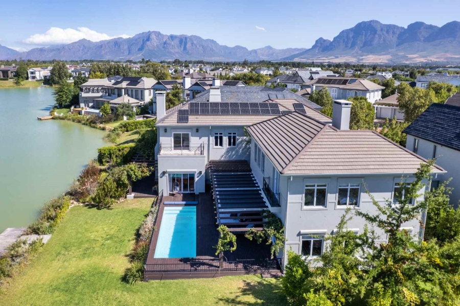 5 Bedroom Property for Sale in Val De Vie Estate Western Cape